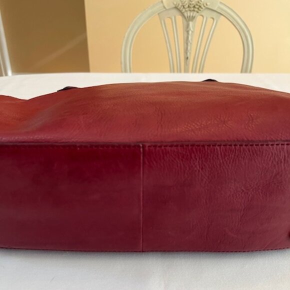 FOSSIL | Sydney Zip Top Leather Tote Shoulder Bag - Picture 13 of 16